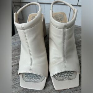 Vince Camuto Winter White heels size 8
